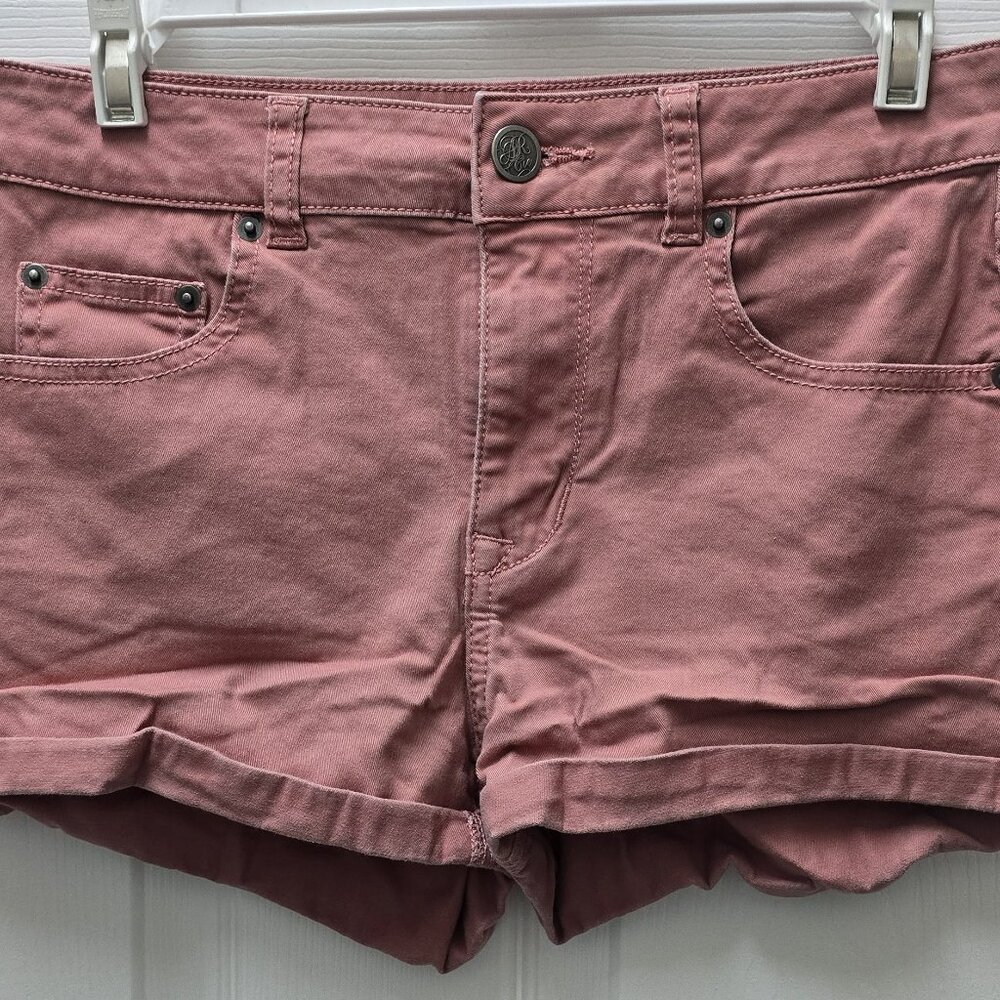 America Rag Youth Stretch Red Hot Short 5